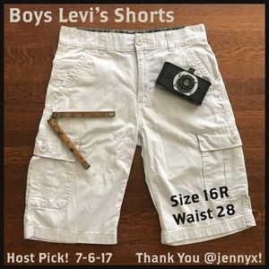 Boys Levi's Shorts Light Khaki 16 Reg 28